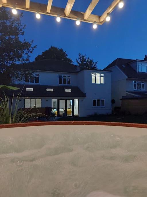 Beach House, With Bbq Lodge And Hot Tub! Bournemouth Exterior foto